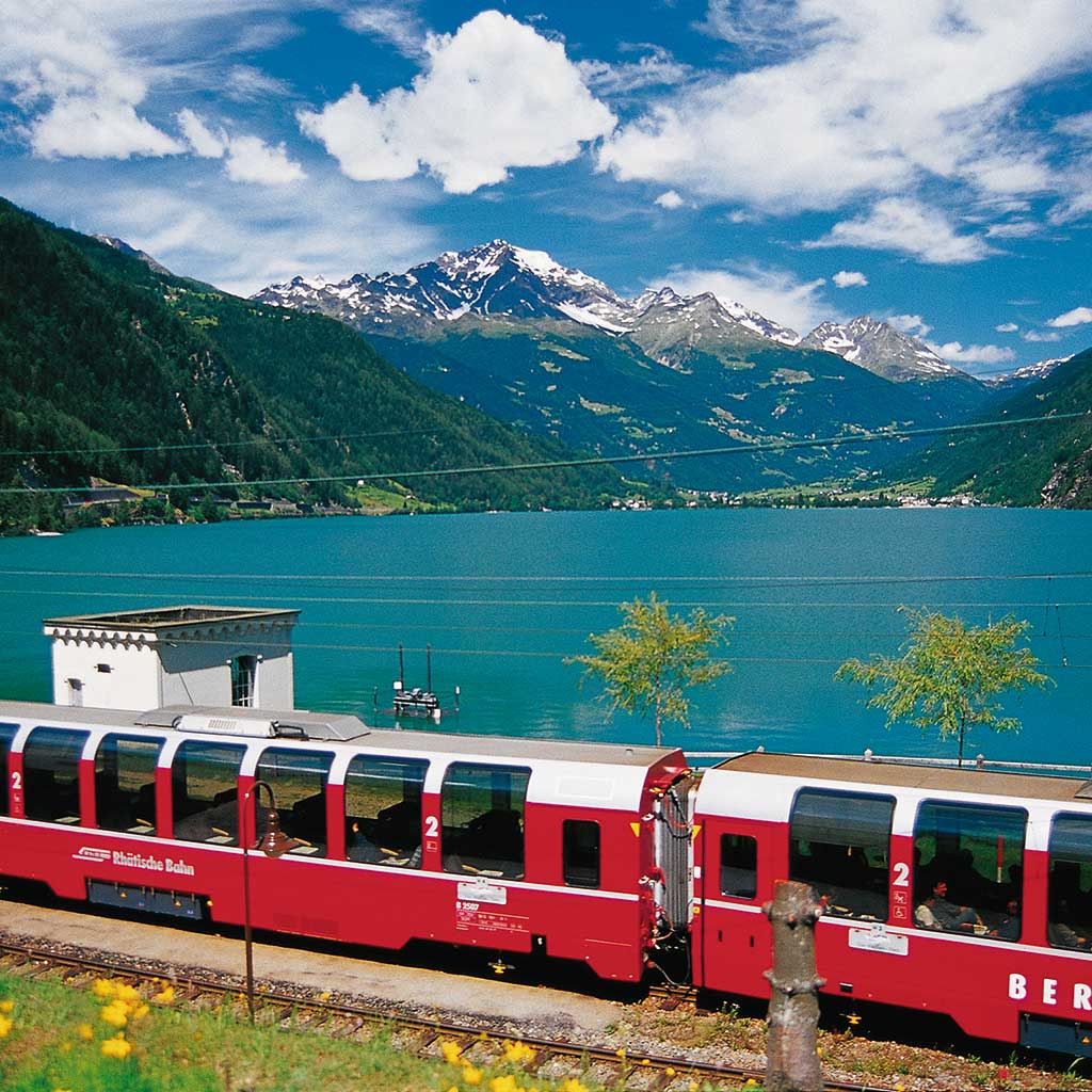 Glacier- und Bernina-Express in der Schweiz